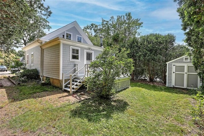 Building Photo - 25 Anoka Ave