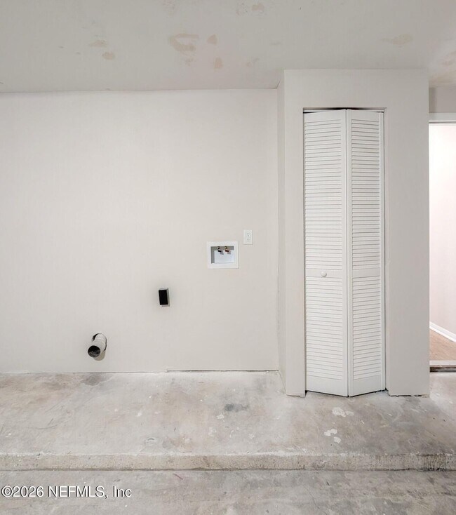 Building Photo - 10959 Steeding Horse Dr