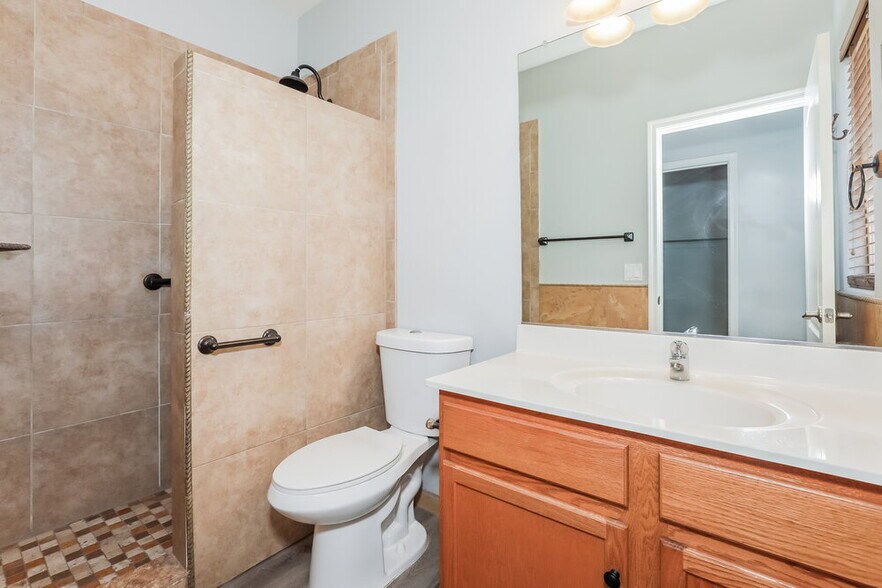 Building Photo - 20960 E Via Del Rancho Rd