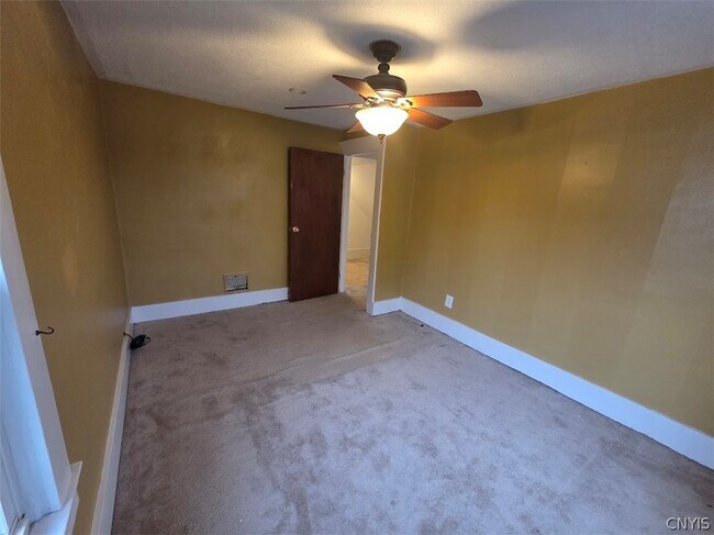 Building Photo - 337 Marlborough Rd