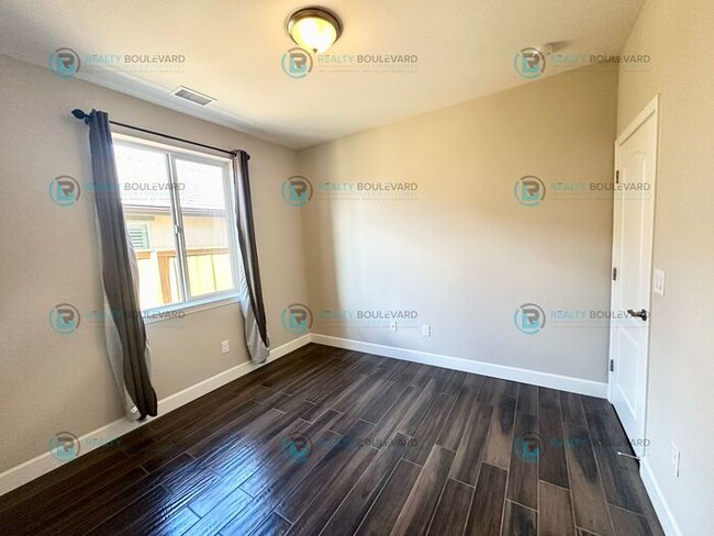 Building Photo - $2000.00 Off of Your Move-In Costs! Stunni...