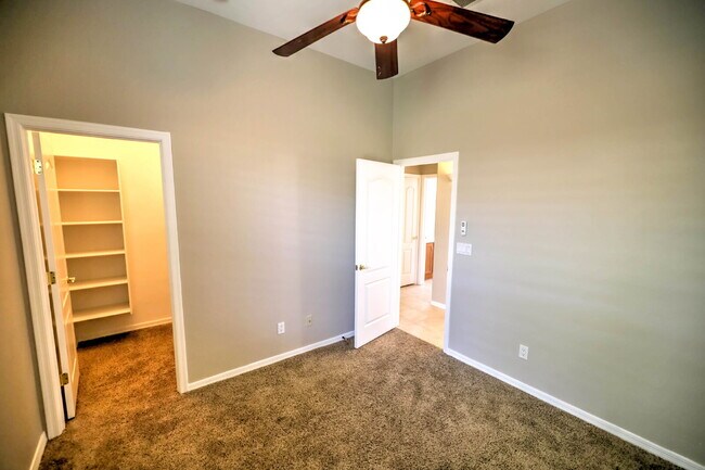 Building Photo - "Charming 2-Bedroom Oasis with Scenic View...