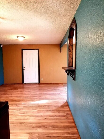 Building Photo - 1503 College Ave