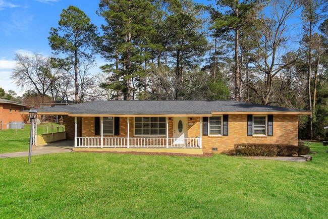 Building Photo - 1115 Terrace Cir