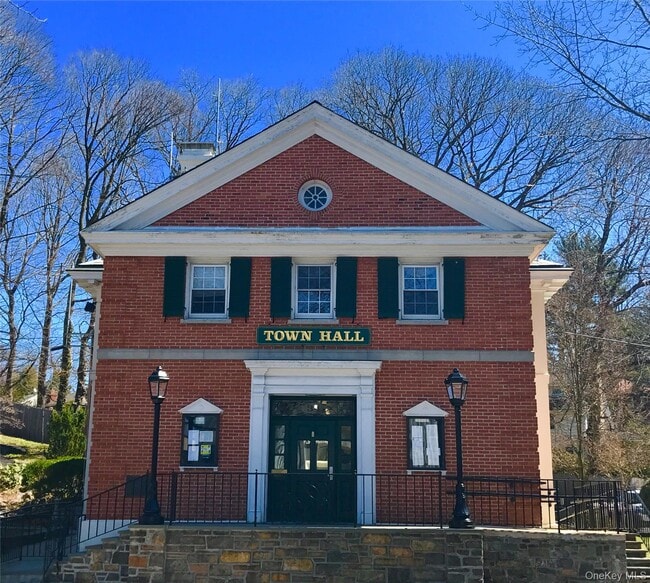 Building Photo - 4810 Boston Post Rd