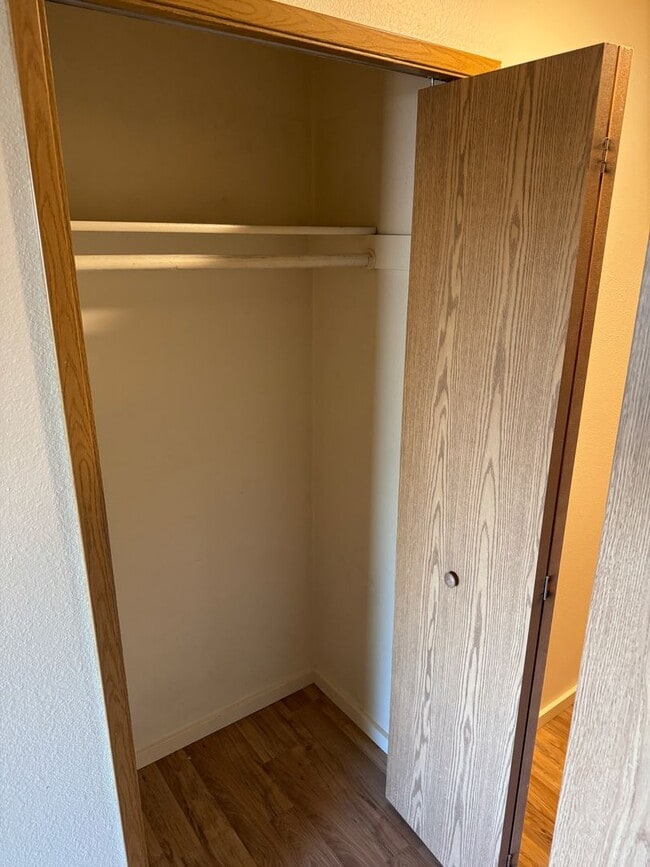 Building Photo - Charming 2-bedroom, 1-bath duplex in Springfield, OR