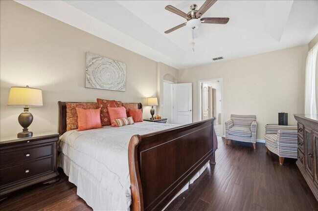 Building Photo - 722 Brighton Dr