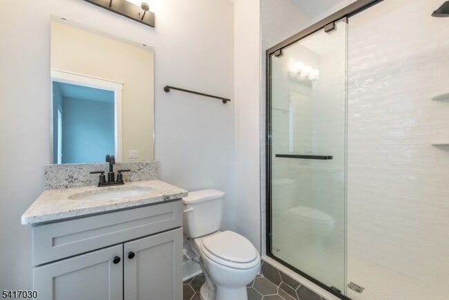 Building Photo - 37 Hillandale Dr