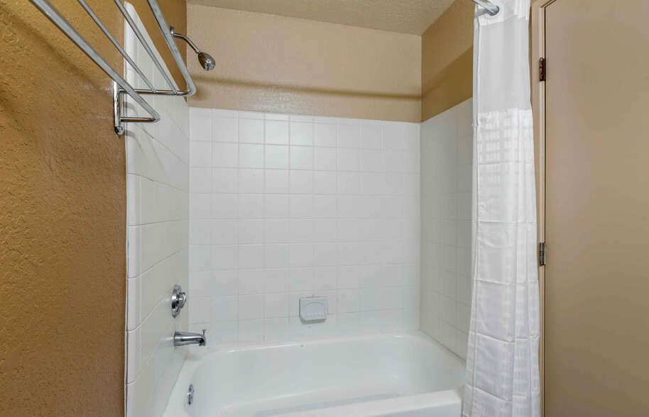 Building Photo - Furnished Studio-Atlanta - Perimeter - Ham...