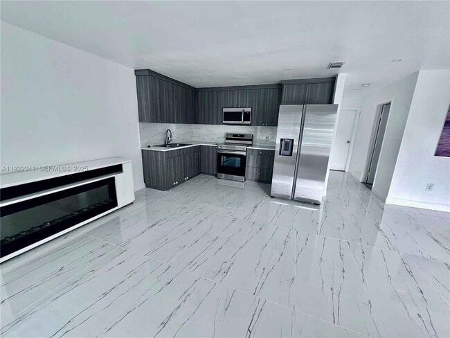 Building Photo - 15720 NW 44th Ct