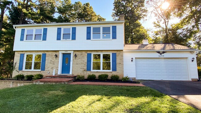 Primary Photo - 12701 Carlsbad Ct
