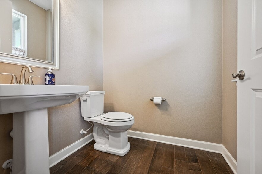 Building Photo - 917 Old Wagon Trail Cir