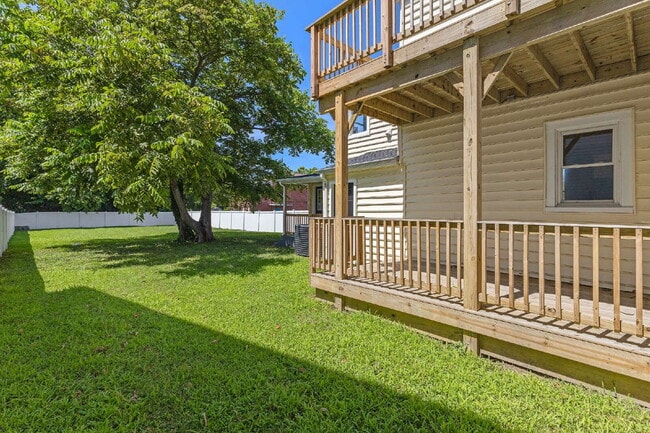 Building Photo - Amazing home in Phoebus