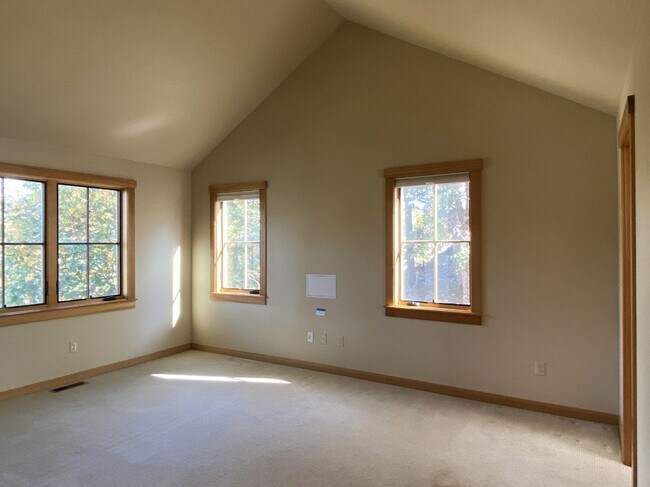 Building Photo - Perfection in Mosier