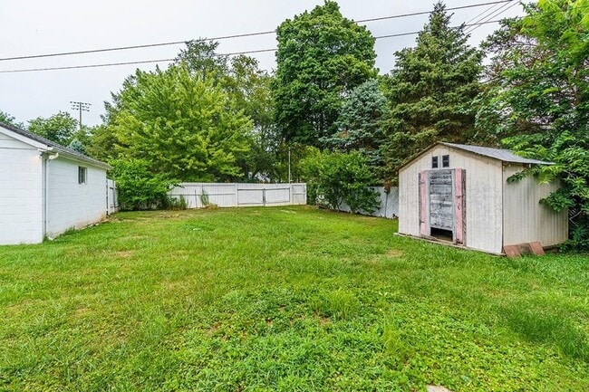 Building Photo - Charming 3 bedroom 2 bath home in Southland neighborhood!