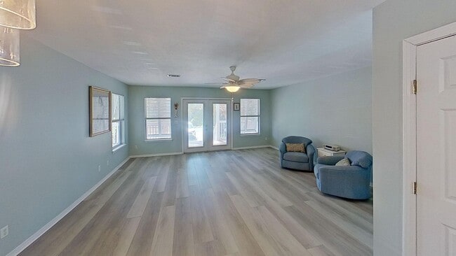 Building Photo - NO HOA! Wrap around porches, 1 block to the beach!