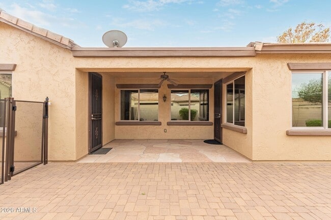 Building Photo - 9058 W Redbird Rd