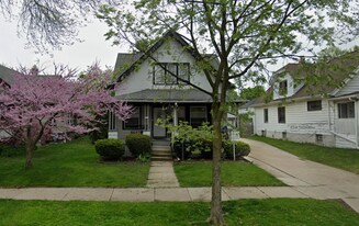 Building Photo - 552 N 62nd St