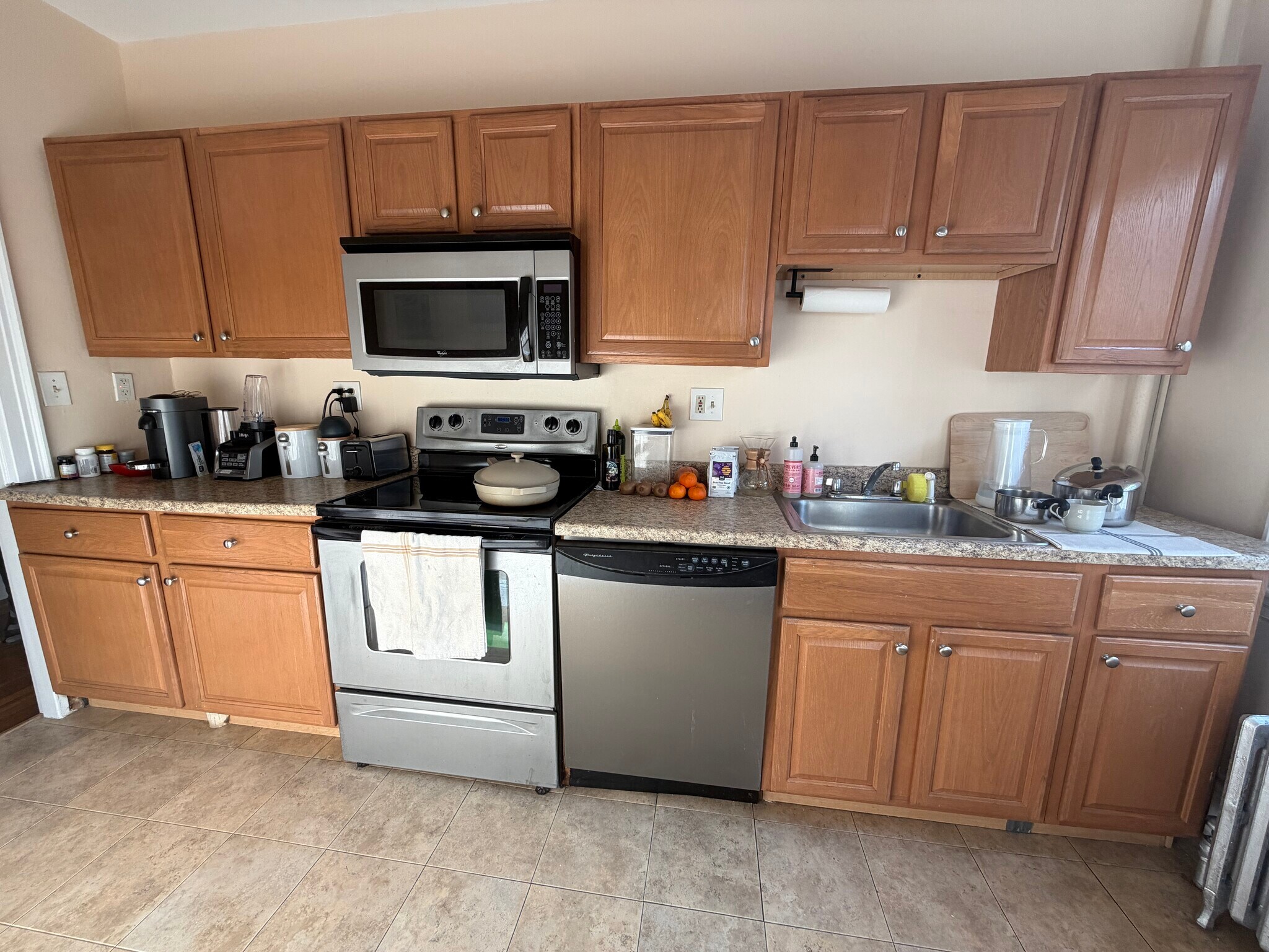 Building Photo - 48 Strathmore Rd