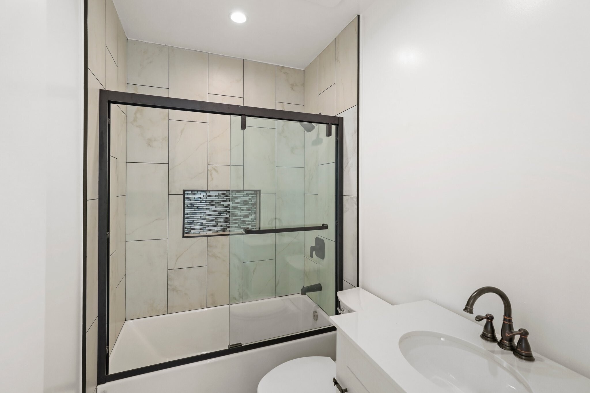 Building Photo - 2561 W Ave 30