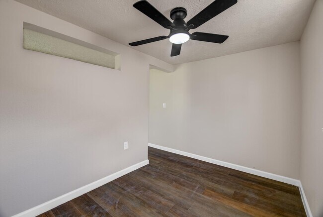 Building Photo - 1118 Cypress St