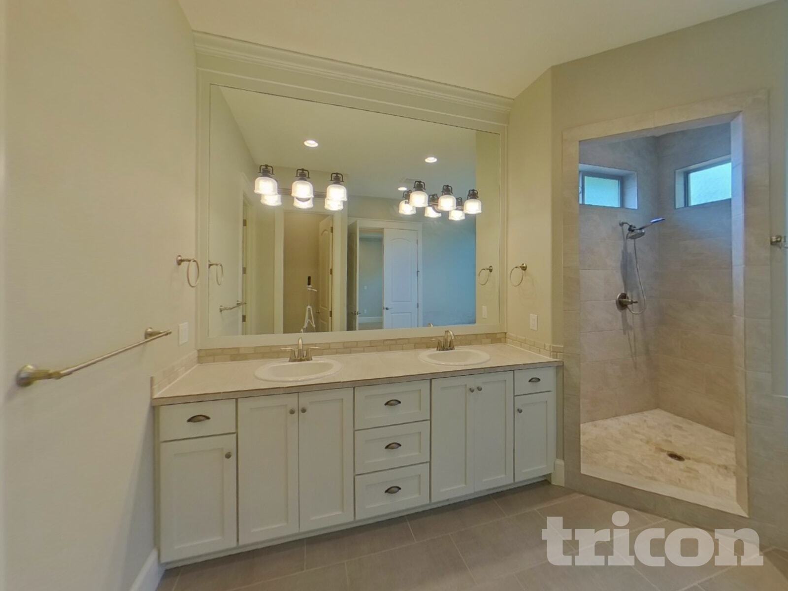 Building Photo - 2604 NE 175th St