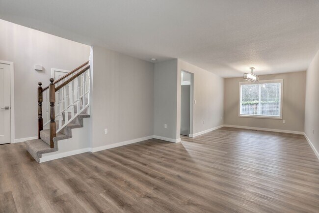 Building Photo - Spacious Camas Home Near Parks, Dining & Shopping