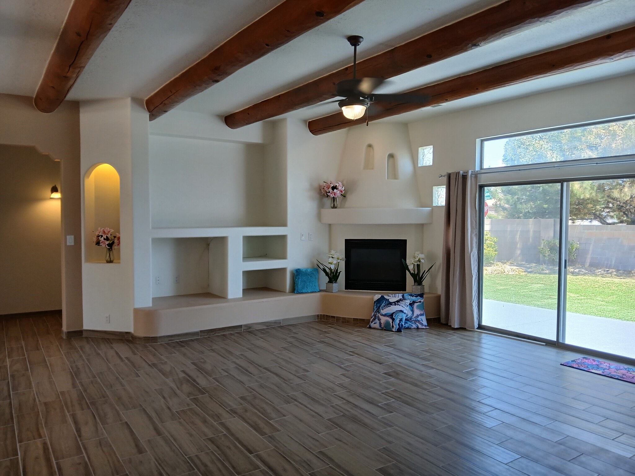 Building Photo - 10112 Luz del Dia Dr NW