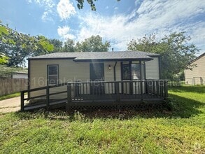 Building Photo - $1195 - 2 bedroom/ 1 bathroom - Haysville ...