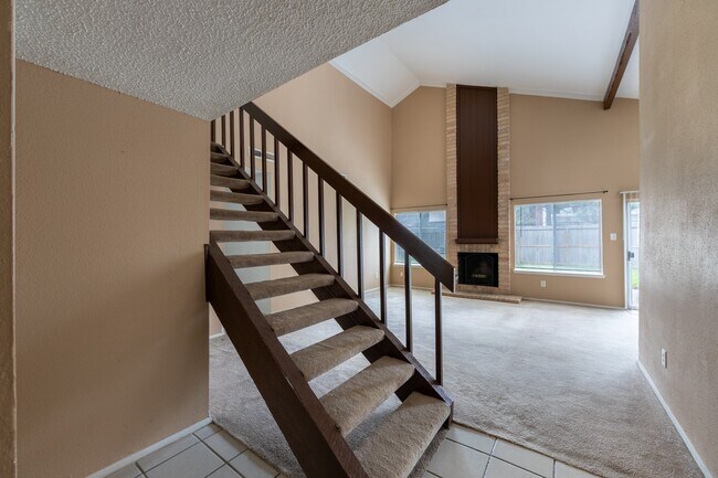 Building Photo - 16830 Spruce Run Dr