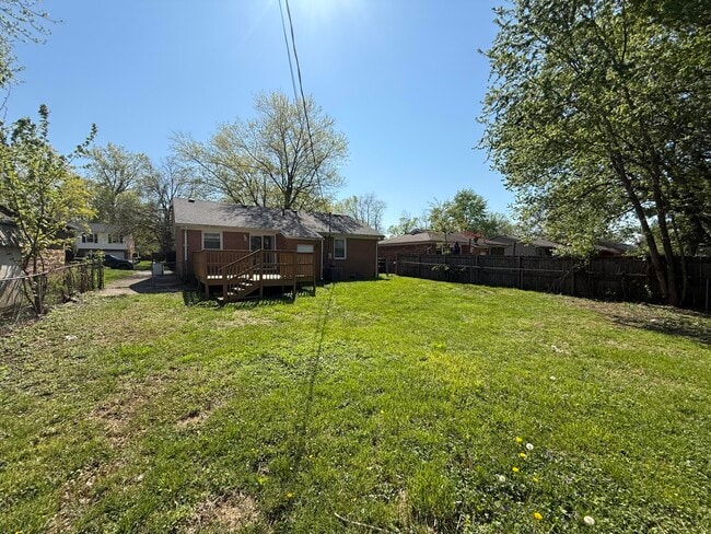 Building Photo - 909 Gregory Way