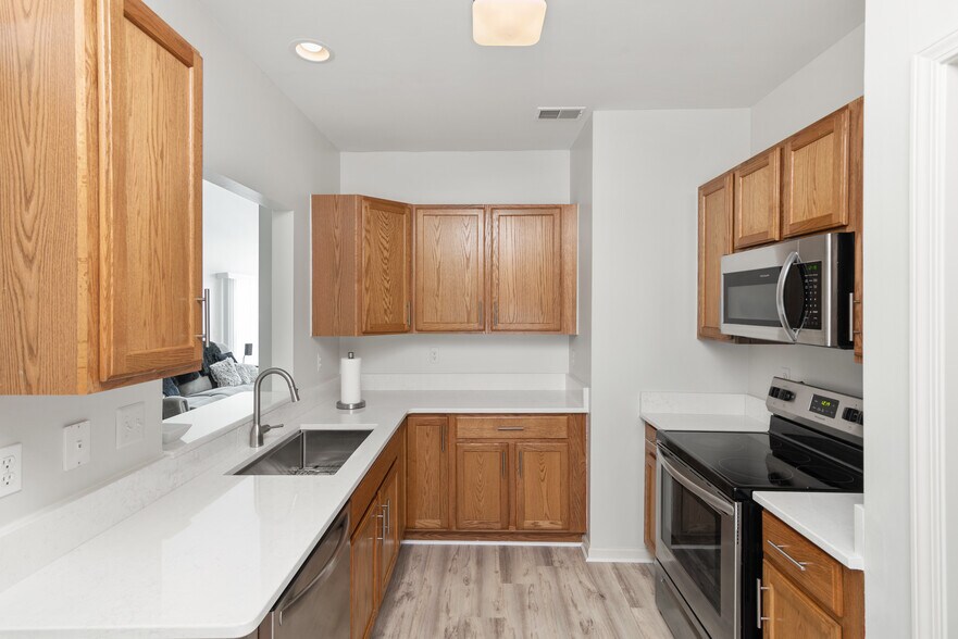 Building Photo - 25820 Maritime Cir N