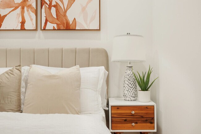 Building Photo - 1290 1st Ave