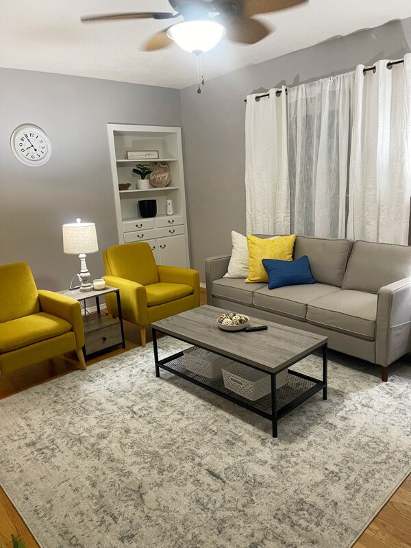 Building Photo - 2804 Truman St NE