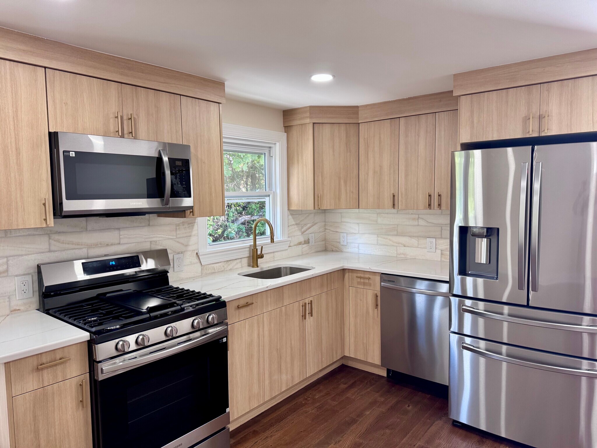 Stainless Steel Appliances - 47 Sherwood Ave