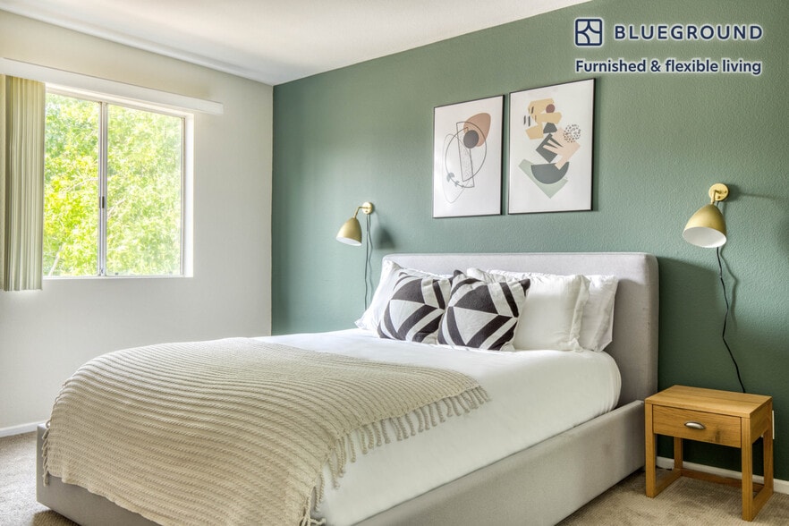 Building Photo - 1626 Malcolm Ave