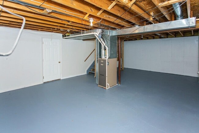 Building Photo - DELHI TOWNSHIP-Cute updated 3 bedroom 2bath ranch in OHSD w/huge 2 car garage