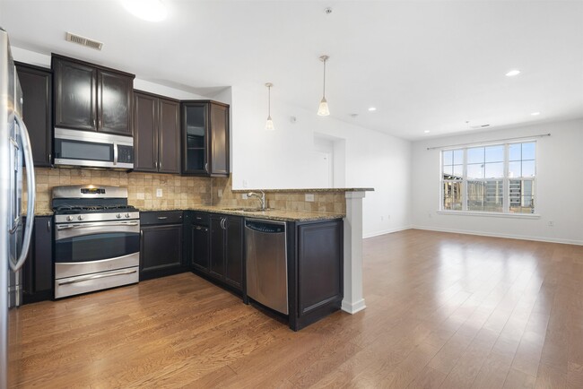 Primary Photo - 443 2nd St