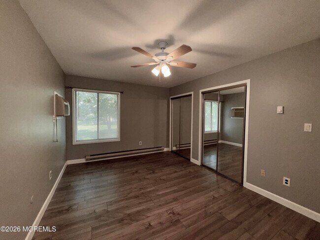 Building Photo - 119 Amberly Dr