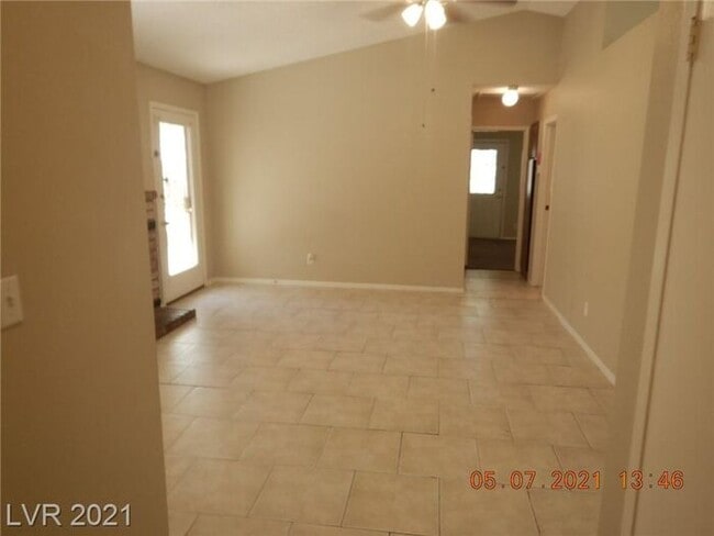 Building Photo - COMING SOON - Ready no later than Mid-June