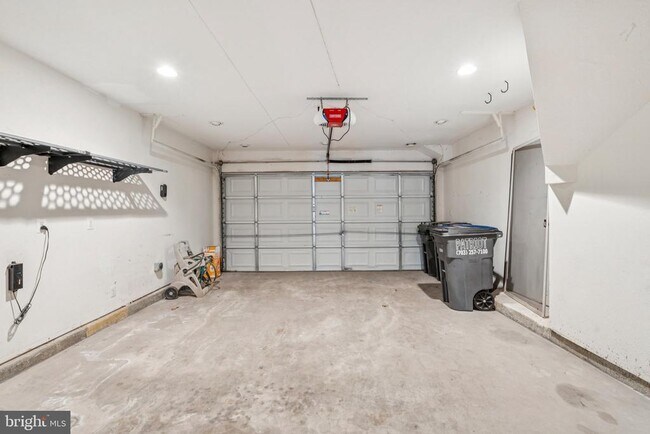 Building Photo - 13300 Covered Wagon Ln