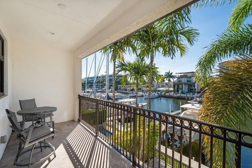 Building Photo - 95 Isle of Venice Dr
