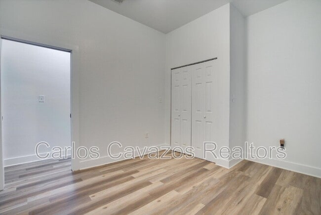 Building Photo - 5513 Victor St