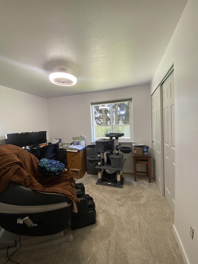Building Photo - 6128 Thornbury Ct SE