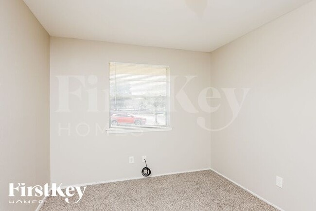 Building Photo - 6476 La Grange Cir