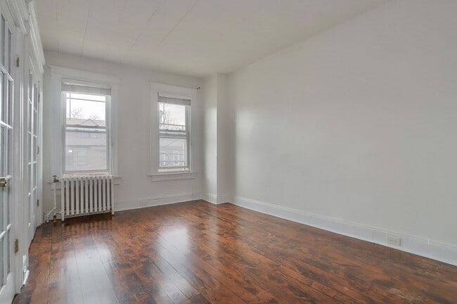 Building Photo - 12 Romaine Ave