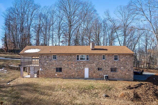 Building Photo - Beautiful Ranch In the Heart of Boonsboro Close to Shopping and Resturants
