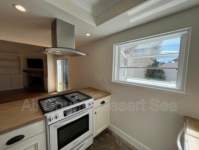 Building Photo - 1103 Sandi Ln