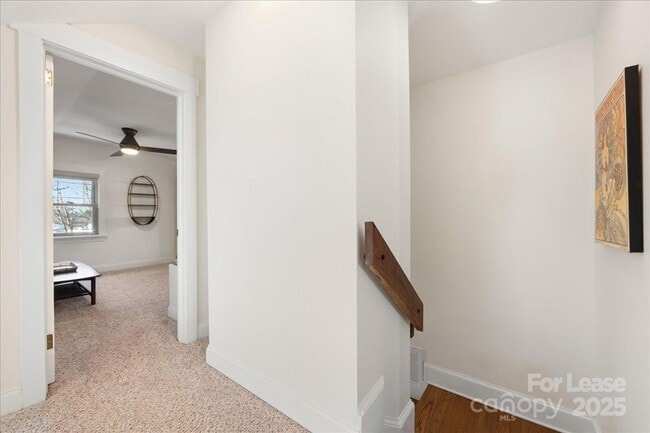 Building Photo - 5712 Oak Dr