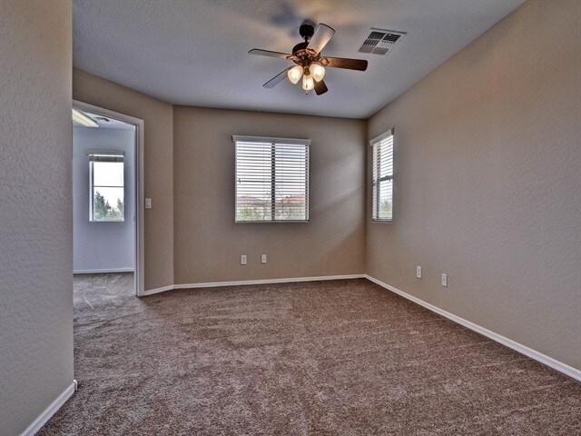 Building Photo - 14241 W Port Royale Ln